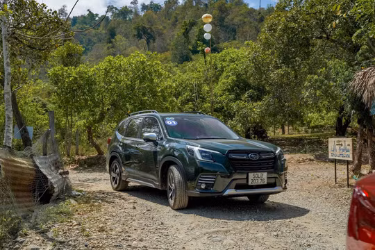Subaru Forester giảm giá cao nhất 230 triệu đồng