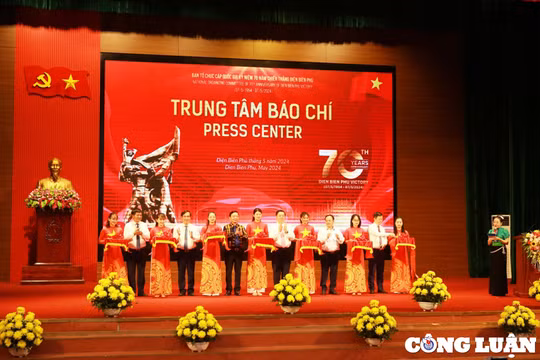 Khai trương Trung tâm Báo chí Kỷ niệm 70 năm Chiến thắng Điện Biên Phủ