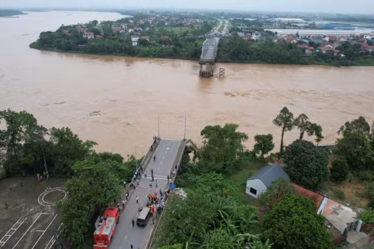 Sở GTVT Phú Thọ, Cục Đường bộ Việt Nam thông tin về nguyên nhân sập cầu Phong Châu