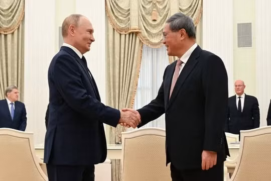 Tổng thống Putin ca ngợi mối quan hệ Nga-Trung trong chuyến thăm của Thủ tướng Lý Cường