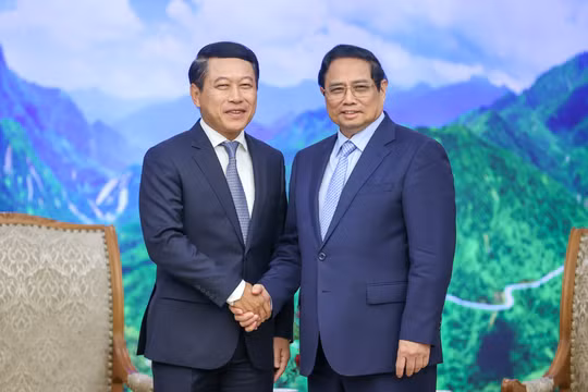 Không ngừng tăng cường và củng cố mối quan hệ hữu nghị vĩ đại, tình đoàn kết đặc biệt và hợp tác toàn diện Việt Nam - Lào