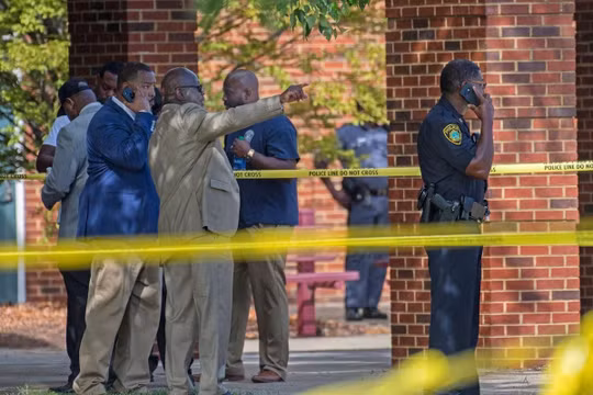 FBI cho biết cứ 10 tội ác căm thù ở Mỹ thì có một vụ xảy ra tại trường học