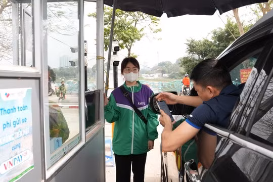 Hà Nội: Chính thức thí điểm ứng dụng trông giữ xe không dùng tiền mặt