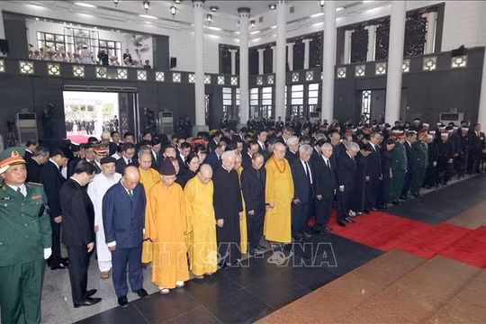 Đoàn Uỷ ban Trung ương Mặt trận Tổ quốc Việt Nam viếng Tổng Bí thư Nguyễn Phú Trọng
