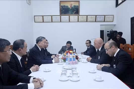 Chủ tịch nước Tô Lâm tiếp Bộ trưởng Bộ Cựu chiến binh và Người có công Algeria