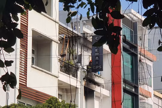 Cháy lớn nhà trọ 20 phòng ở TP HCM, 2 người tử vong