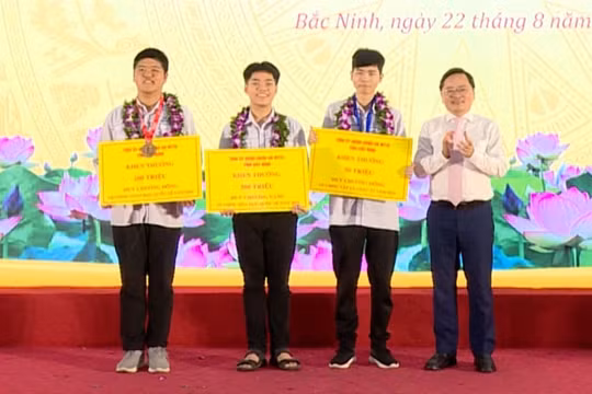 Bắc Ninh chi gần 5,2 tỷ đồng khen thưởng giáo viên và học sinh giỏi