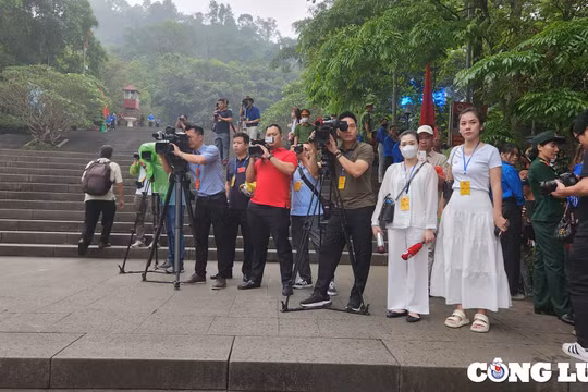 Hơn 250 phóng viên, nhà báo tác nghiệp tại Lễ hội Đền Hùng 2024