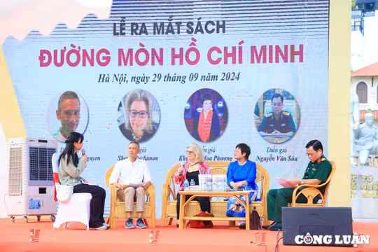 Nhà xuất bản Phụ nữ Việt Nam ra mắt sách 'Đường mòn Hồ Chí Minh'