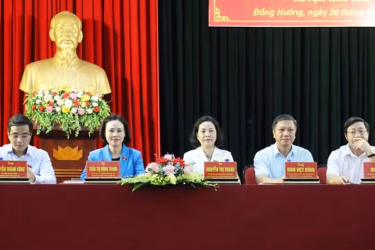 Phó Chủ tịch Quốc hội Nguyễn Thị Thanh tiếp xúc cử tri tại Ninh Bình