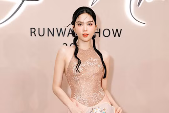 Ngọc Trinh tái xuất sự kiện giải trí sau biến cố