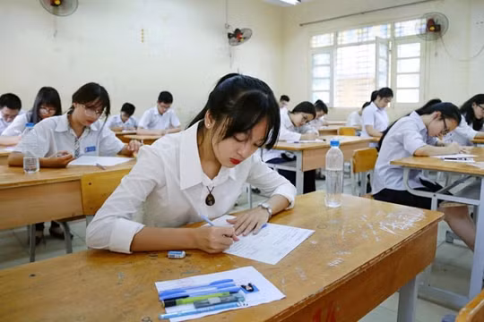 Đề thi, gợi ý đáp án môn Ngữ Văn vào lớp 10 ở Hà Nội