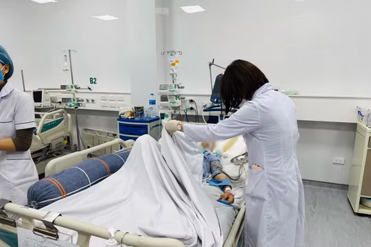 Suy gan nặng vì tự uống thuốc nam để chữa viêm gan B