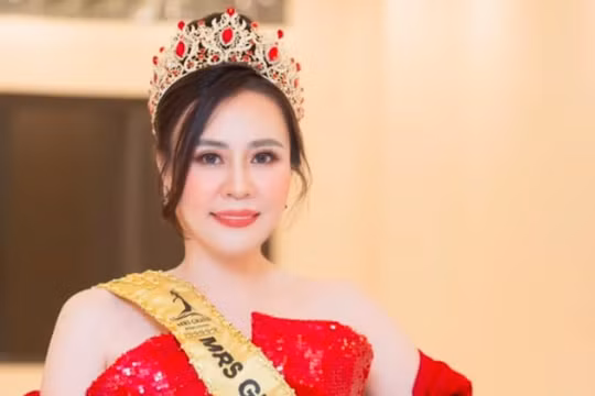 Hoa hậu Phan Kim Oanh 'rạng ngời' trong sắc xuân Giáp Thìn 2024