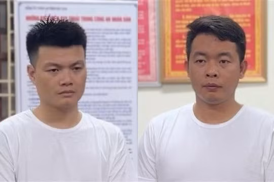 Bắt quả tang 2 công an giả đang nhận tiền của bị hại
