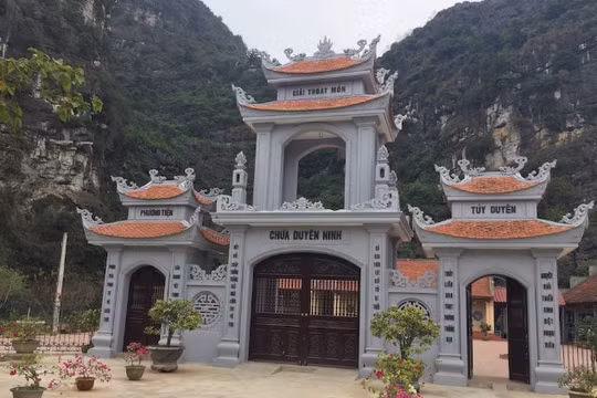 Ghé thăm ngôi chùa cầu duyên nổi tiếng ở Ninh Bình