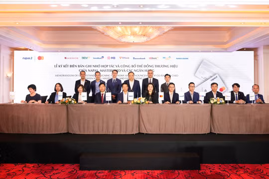 Mastercard và NAPAS công bố hợp tác phát hành Thẻ đồng thương hiệu đầu tiên với các ngân hàng tại Việt Nam