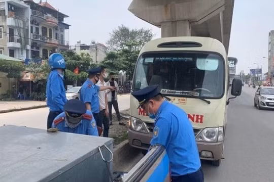 Hà Nội: Thu hồi phù hiệu gần 4.000 phương tiện kinh doanh vận tải vi phạm tốc độ