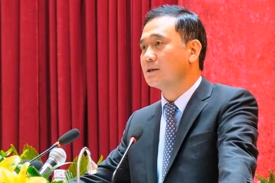 Nguyên Bí thư Thành ủy Hòa Bình Ngô Ngọc Đức bị bắt trong cùng sới bạc với cựu Phó Chủ tịch tỉnh Phú Thọ Hồ Đại Dũng