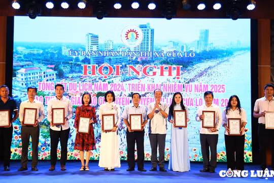Trao 44 giải Cuộc thi báo chí tuyên truyền về du lịch Cửa Lò năm 2024