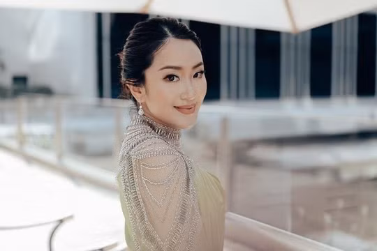 Thời trang ấn tượng của nữ thủ tướng trẻ nhất Thái Lan