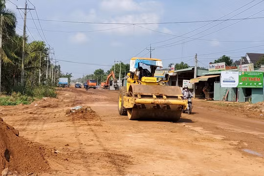 Bí thư, Chủ tịch UBND tỉnh phải làm việc trực tiếp với người dân về giải phóng mặt bằng