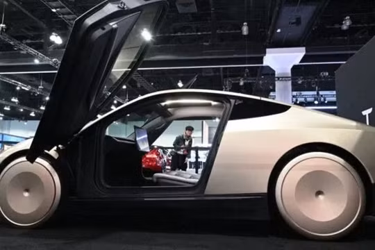 Robotaxi của Tesla chưa thể vận hành độc lập mà không có sự can thiệp của con người
