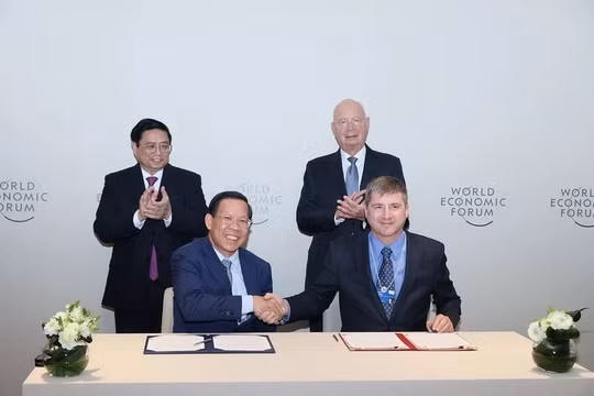 TP HCM ký kết thành lập Trung tâm Cách mạng công nghiệp lần thứ 4