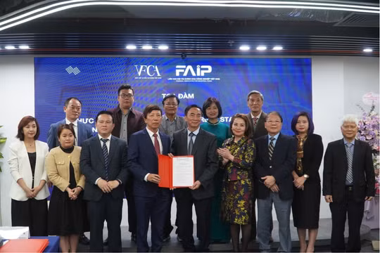 Để đầu tư và lấp đầy 414 khu công nghiệp cần 670-720 tỷ USD