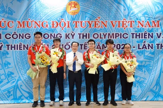 Hà Nội tăng tiền thưởng gấp 15 lần cho học sinh đạt giải quốc tế