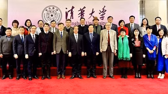 100% sinh viên Việt Nam học tại Đại học Thanh Hoa đều được cấp học bổng