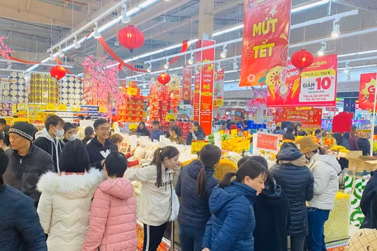 Mùng 4 Tết: Mặt hàng giá cả hàng hóa thiết yếu liệu đã hạ nhiệt?