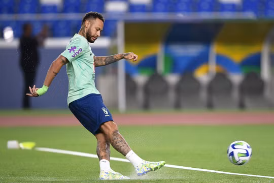 Neymar sắp có bến đỗ mới đầy bất ngờ