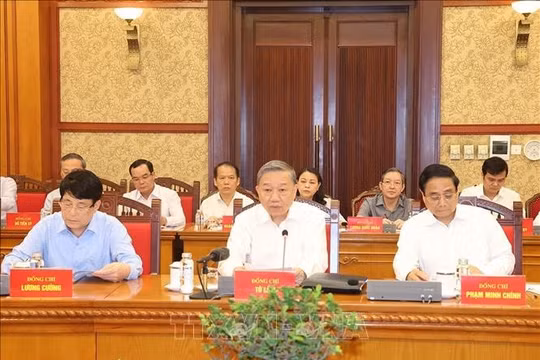 Tiểu ban Văn kiện Đại hội XIV của Đảng cho ý kiến vào dự thảo Báo cáo chính trị