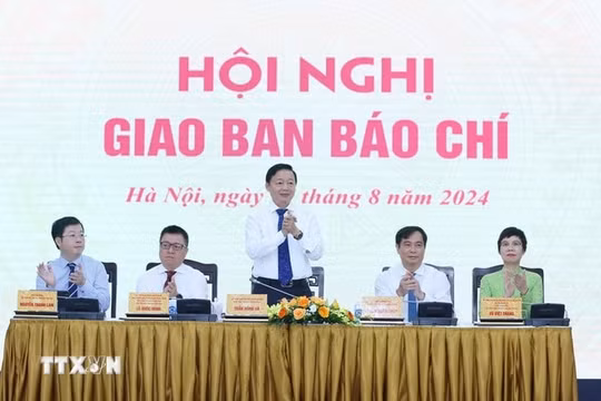 Phó Thủ tướng Chính phủ Trần Hồng Hà: "Báo chí cần thông tin nhiều chiều về các chính sách của Đảng và Nhà nước"