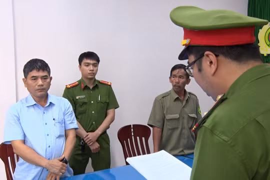 Bắt Phó trưởng Ban Quản lý khu kinh tế Dung Quất và thuộc cấp