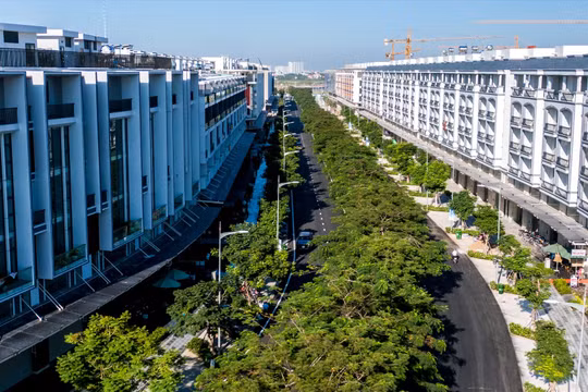 Nhà đầu tư nước ngoài vẫn "đổ tiền" vào thị trường bất động sản Việt Nam