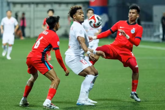 Việt Nam chật vật thắng Singapore tại bán kết lượt đi AFF Cup 2024