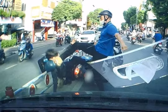 Hành vi côn đồ khi tham gia giao thông: Báo động về văn hóa ứng xử trên đường phố
