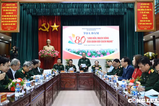 Chính trị là hồn cốt, là yếu tố quyết định sức mạnh của Quân đội Việt Nam
