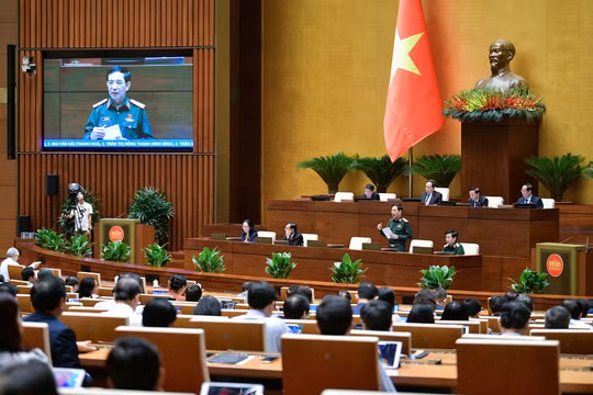 Sửa Luật Sĩ quan nhằm đáp ứng yêu cầu nhiệm vụ trong tình hình mới, trọng dụng nhân lực chất lượng cao phục vụ Quân đội
