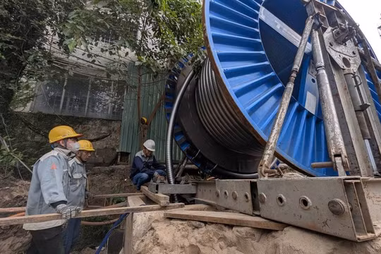 Hoàn thành di dời, đấu nối cáp ngầm điện cao thế nhà ga Metro 2 TP HCM