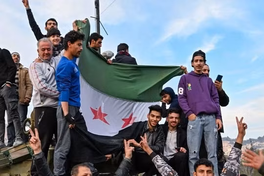 Phương Tây mở rộng quan hệ với giới lãnh đạo mới của Syria
