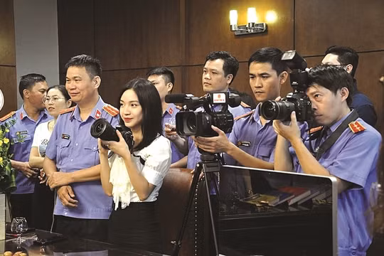 Người làm báo đồng hành trong công cuộc đổi mới không ngừng vì lợi ích chung của Quốc hội