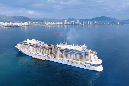 Gần 4.400 khách đến Nha Trang bằng tàu du lịch biển