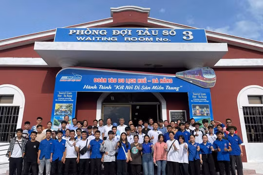 Ngành đường sắt vận chuyển miễn phí tình nguyện viên khắc phục hậu quả bão số 3
