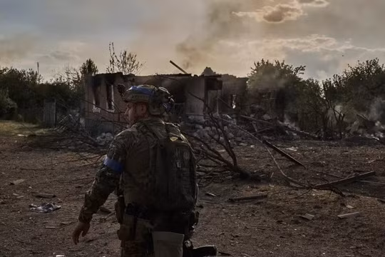Nga tấn công sâu vào Kharkiv và Donetsk, Tổng thống Ukraine bất bình với phương Tây