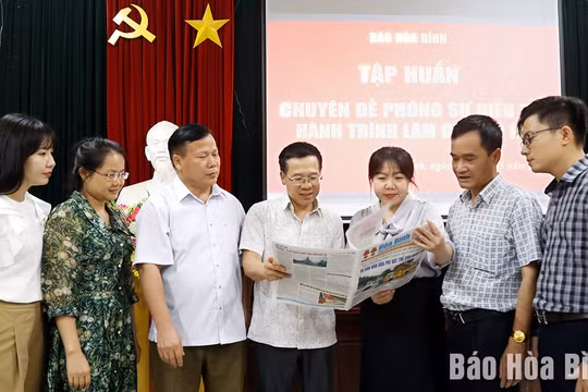 Báo Hòa Bình tập huấn chuyên đề phóng sự điều tra