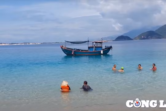Đảo Hòn Nưa, thiên đường ngủ quên ở Phú Yên