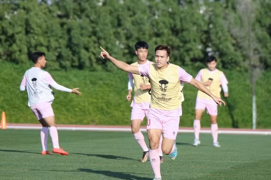 Đội tuyển Việt Nam tích cực luyện tập, sẵn sàng cho trận ra quân Asian Cup 2023